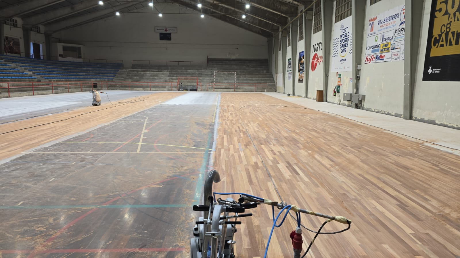 Pulido y restauración de parquet deportivo